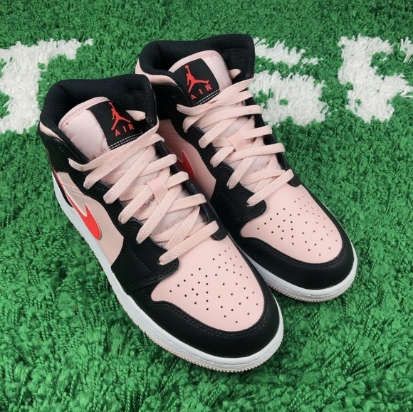 Nike Air Jordan 1 Mid GS Atmosphere Black Pink 6.5Y Women's 8 554725-604 - Picture 3 of 9
